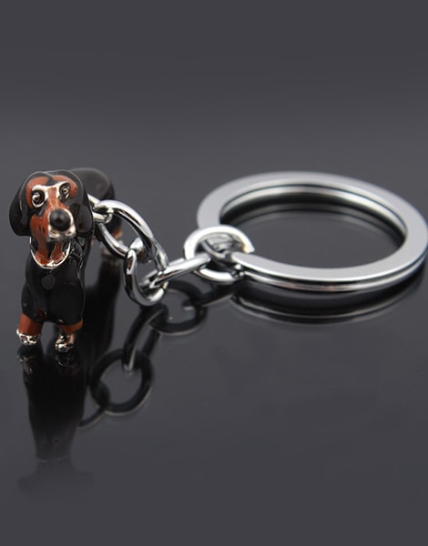 Black Alloy Dachshund Pet Keychain display-min